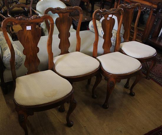 Set of 4 Queen Anne style walnut dining chairs